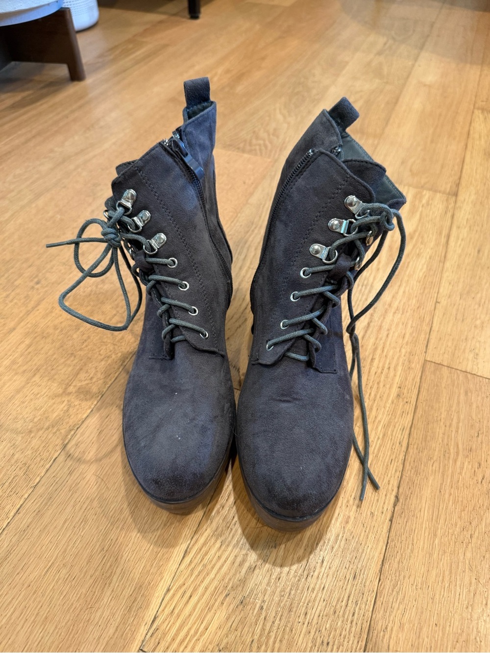 Women’s Lace-Up Suede Ankle Boots in Dark Gray